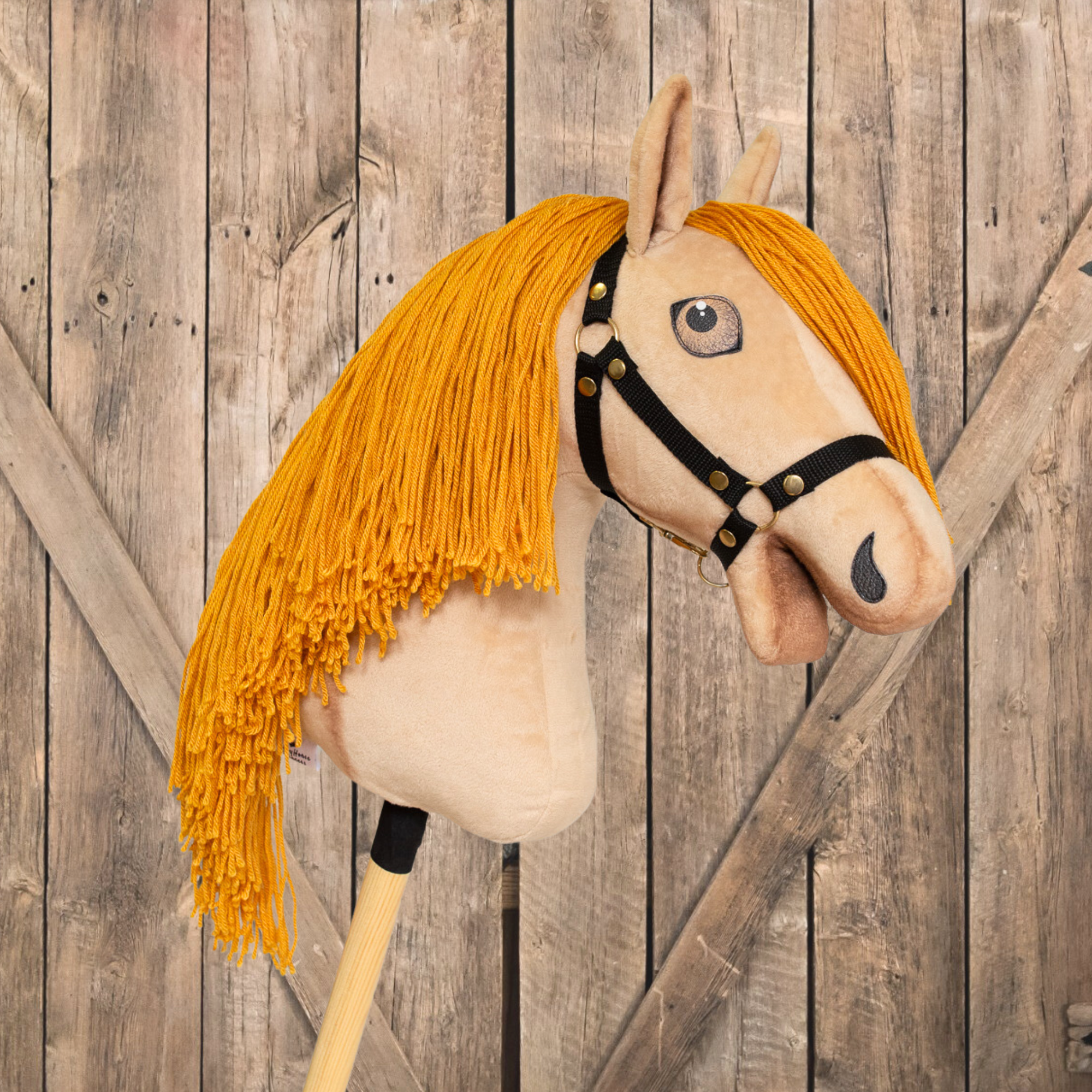 béžový hobby horse hořčicová hříva