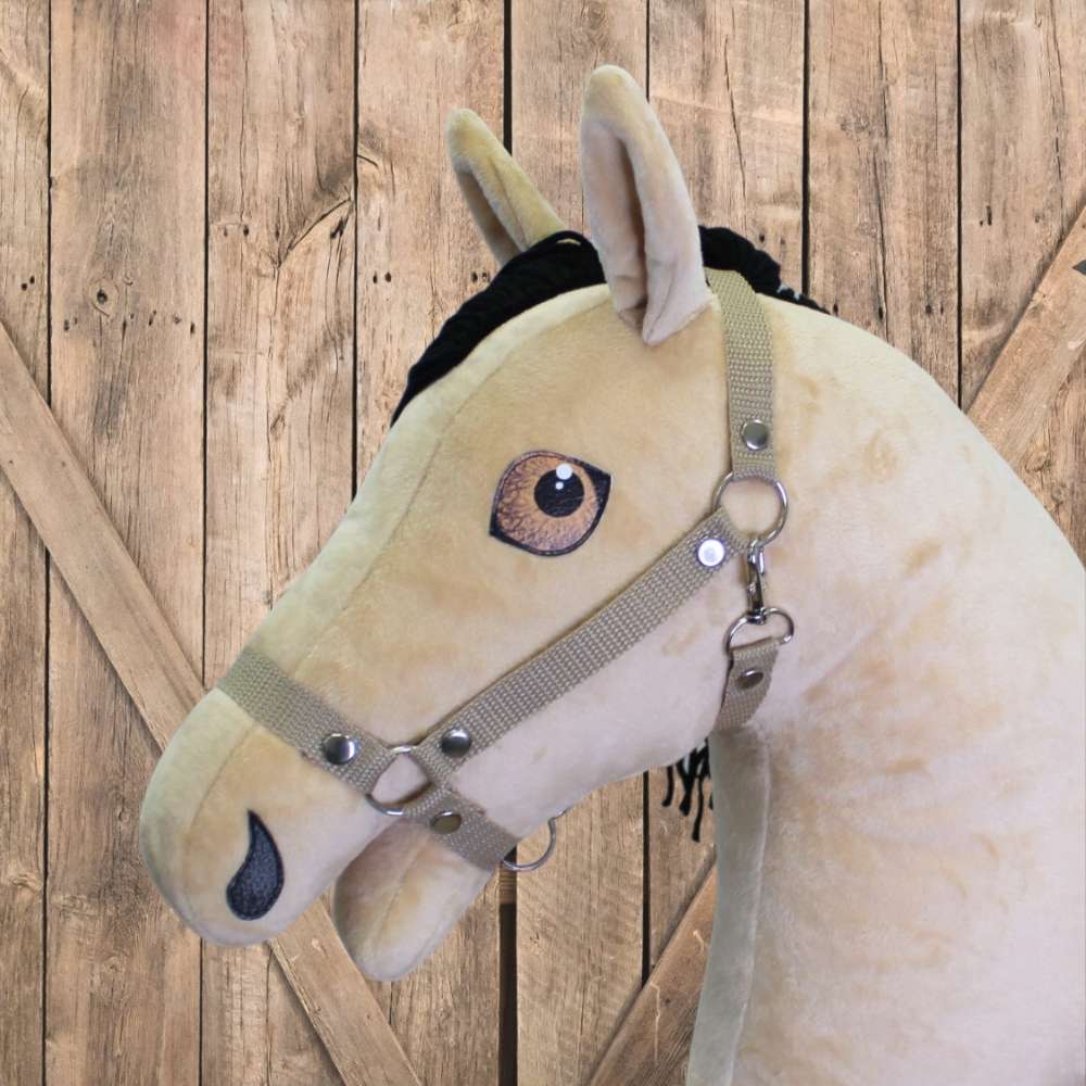 bezova_ohlavka_na_hobbyhorse.jpg