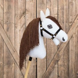 hobbyhorse_bily_s_ohlavkou_joke